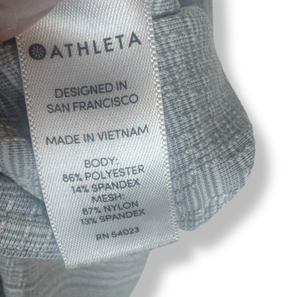 Athleta Chat To Town Gray Capri Leggings Womens Size‎ Medium Athleisure Sporty - Picture 10 of 11